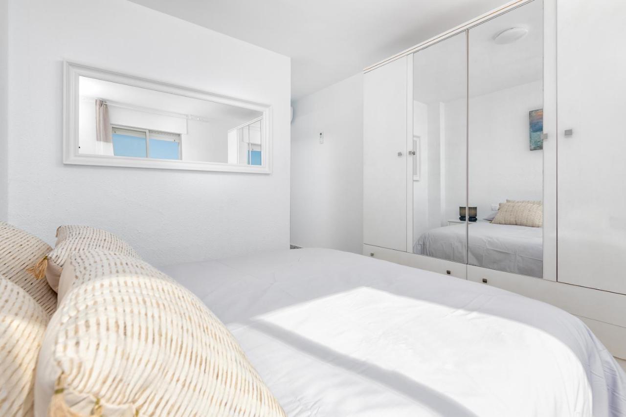 Amazing Sea View Apartment And Relax Area Rincon de la Victoria Exterior photo